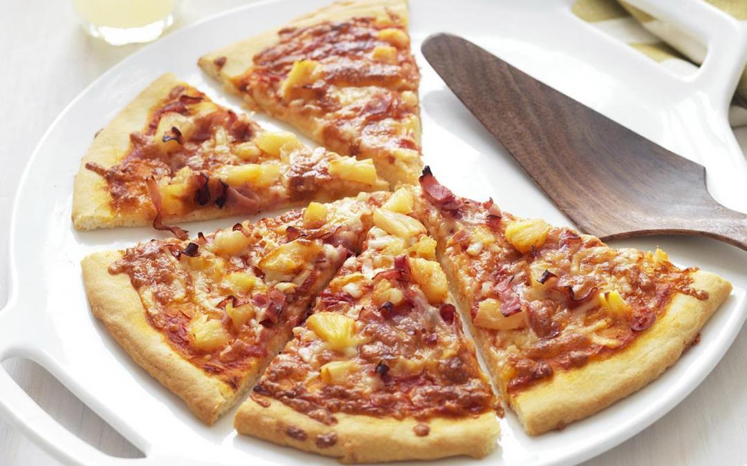 ham-and-pineapple-pizza.jpg?width=1229&h
